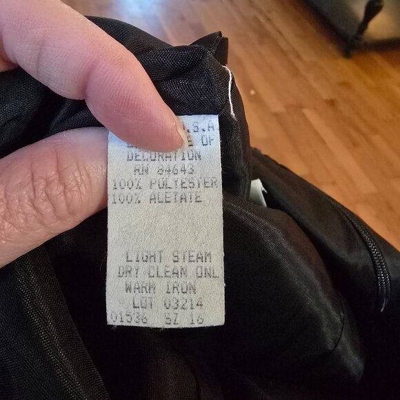 Watters and Watters size 16 black formal dress - Picture 6 of 7